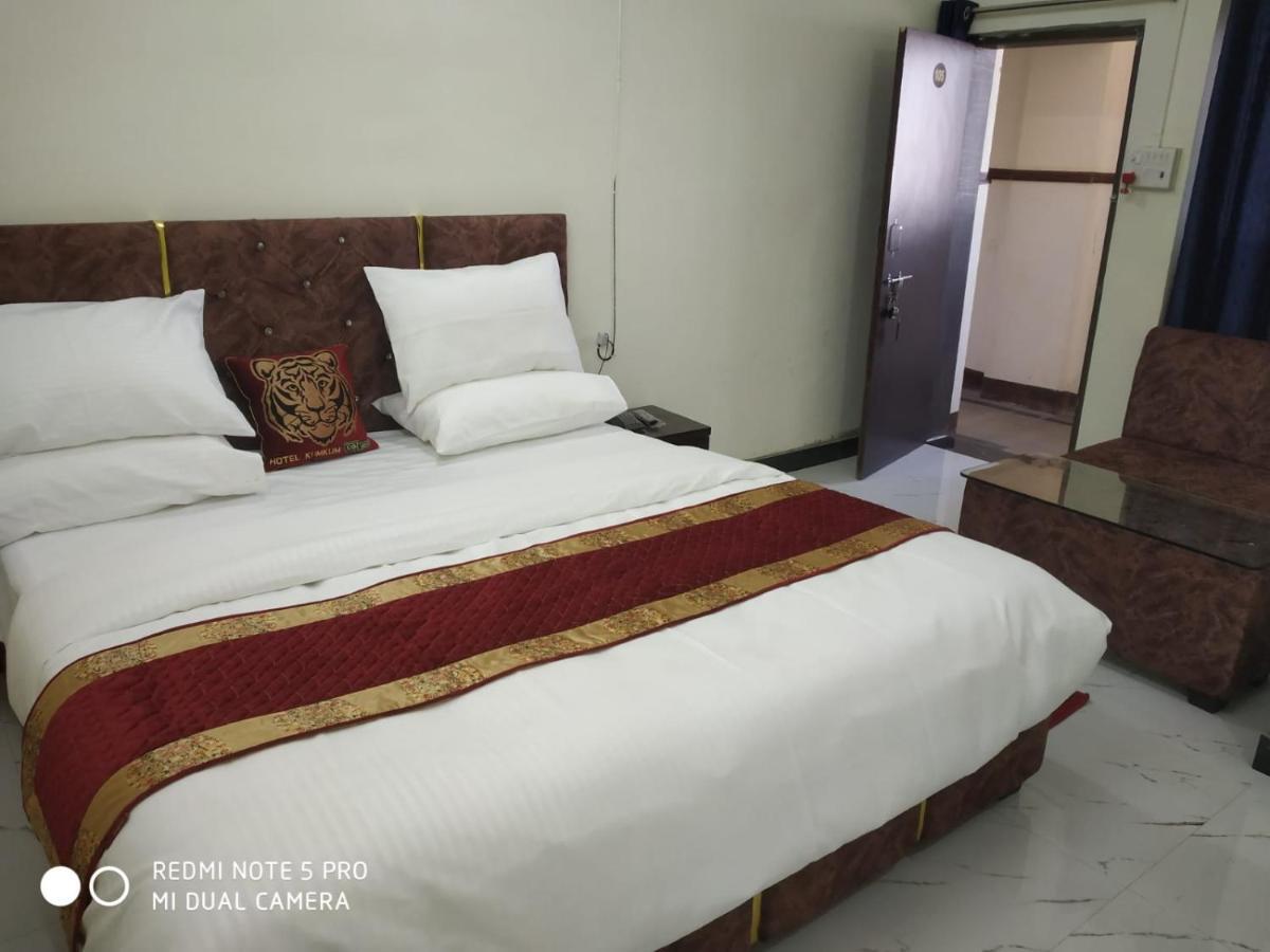 Hotel Kumkum Chhaya Panna Exterior photo