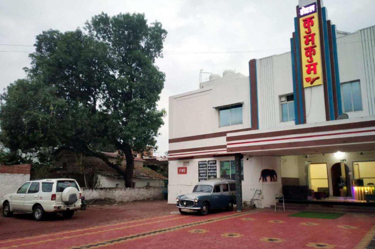 Hotel Kumkum Chhaya Panna Exterior photo