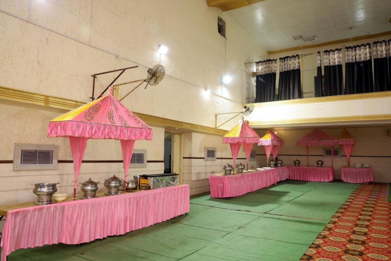 Hotel Kumkum Chhaya Panna Exterior photo